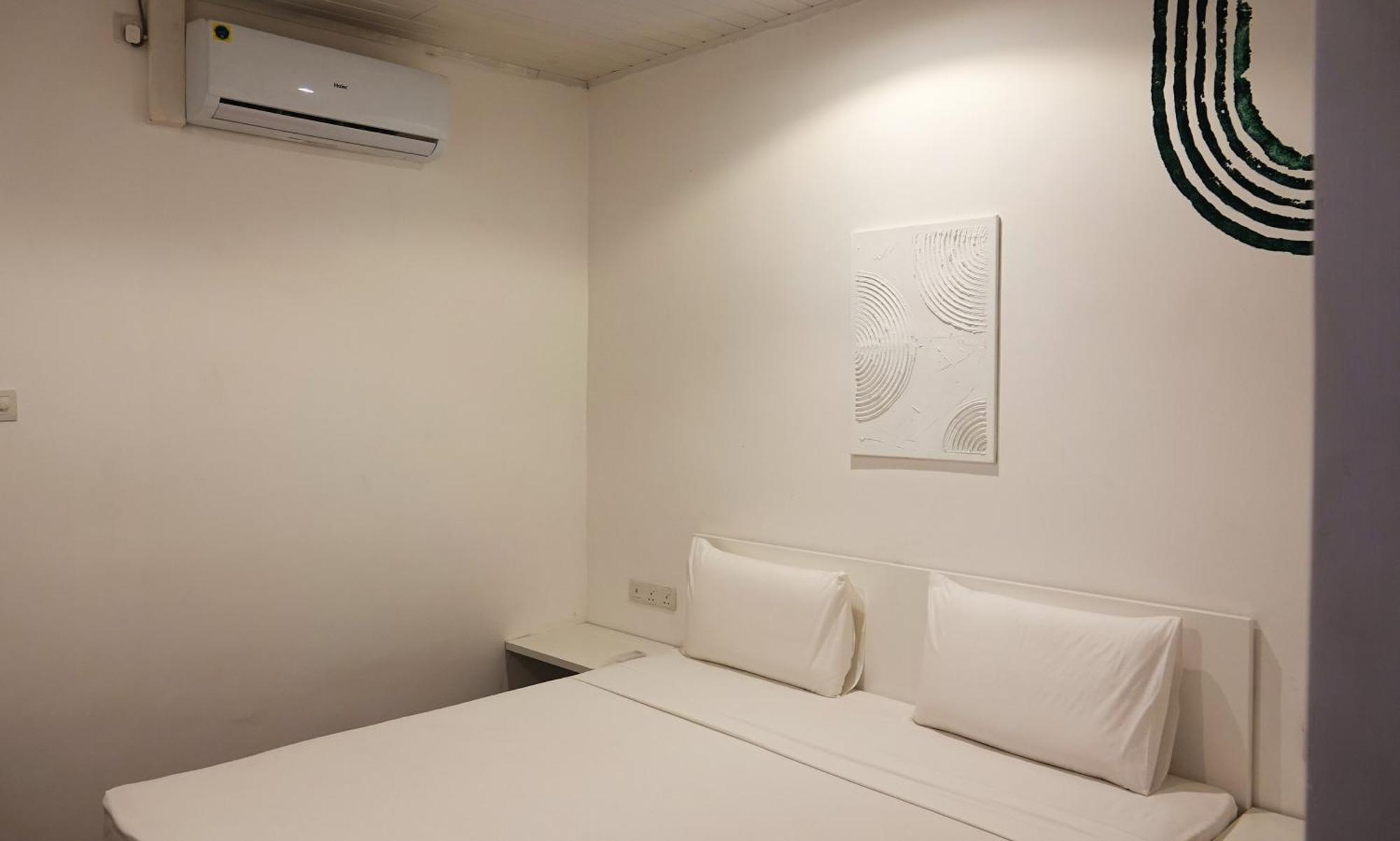 Hotel J Негомбо Екстер'єр фото